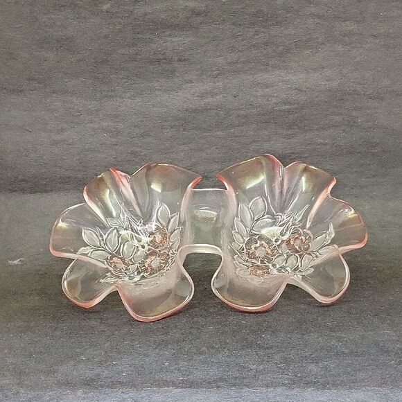 “Bianca” by MIKASA 11” Flower Shaped 2 Part Pink/clear Relish Dish - Picture 1 of 6
